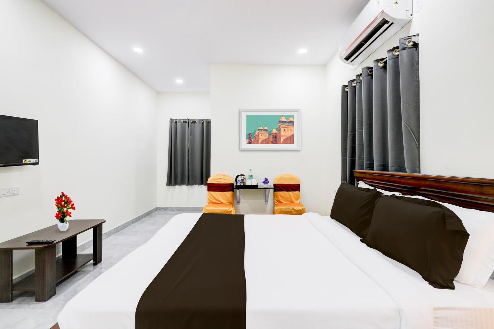 Super Collection O Vanasthalipuram Sururnagar Exterior photo